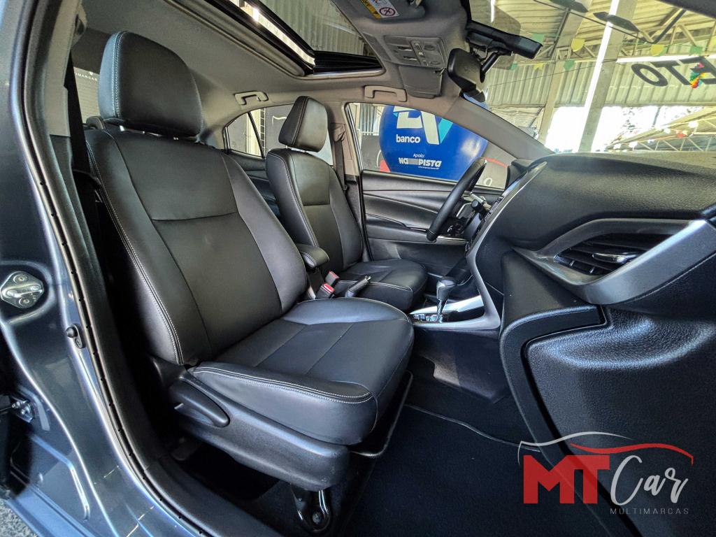 TOYOTA Yaris Sedan - Foto