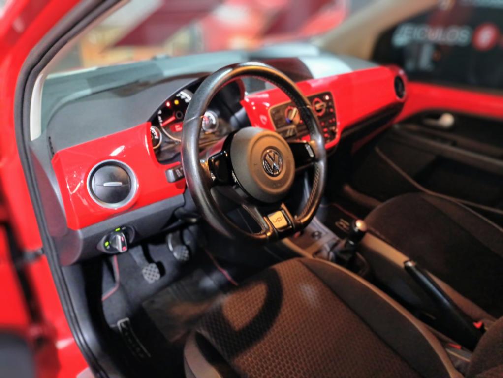 VOLKSWAGEN Cross UP - Foto