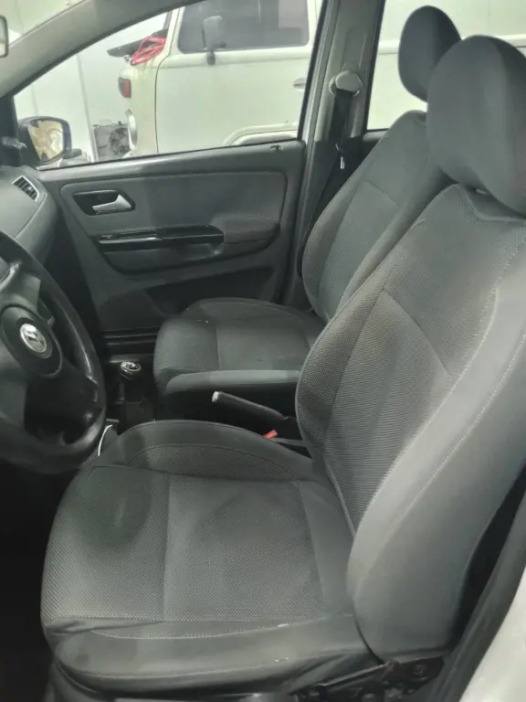 VOLKSWAGEN Fox - Foto