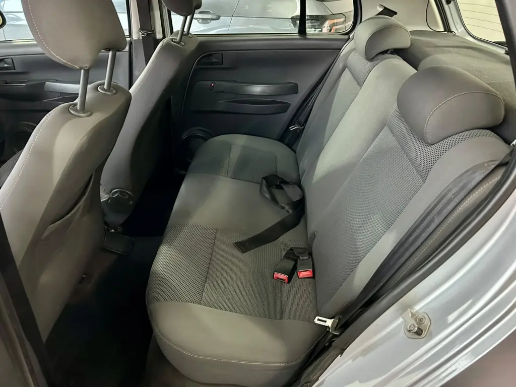 VOLKSWAGEN Fox - Foto
