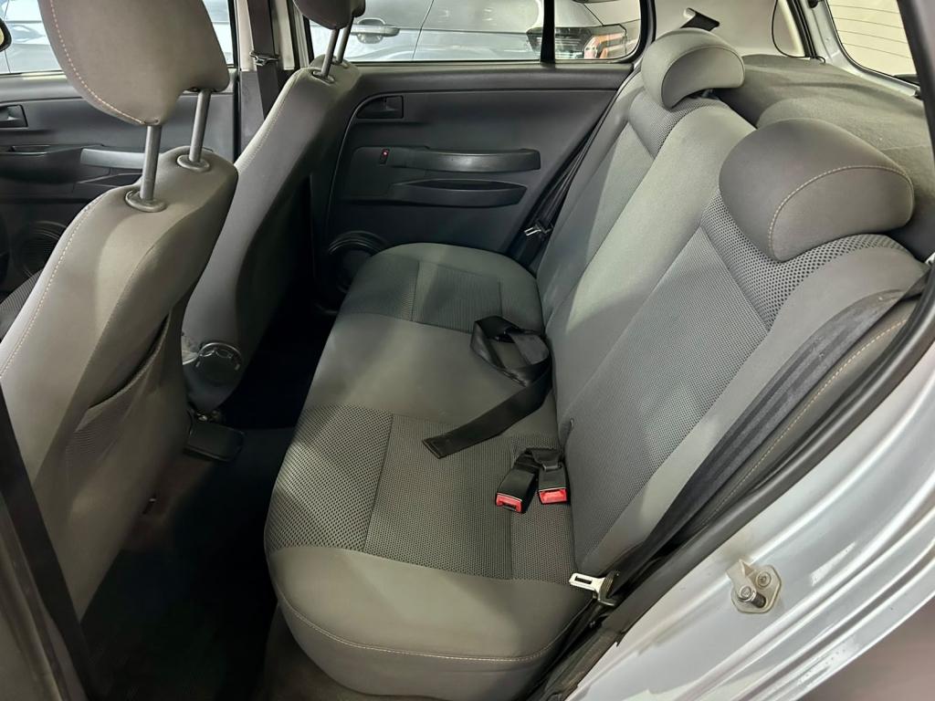 VOLKSWAGEN Fox - Foto