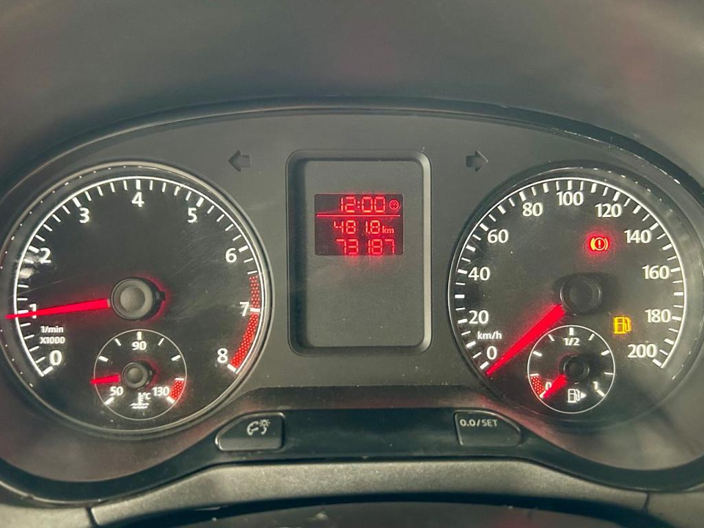 VOLKSWAGEN Fox - Foto