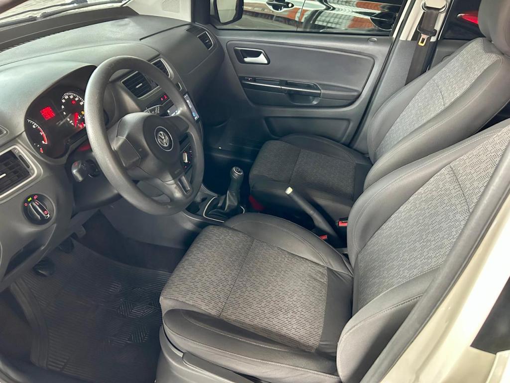 VOLKSWAGEN Fox - Foto