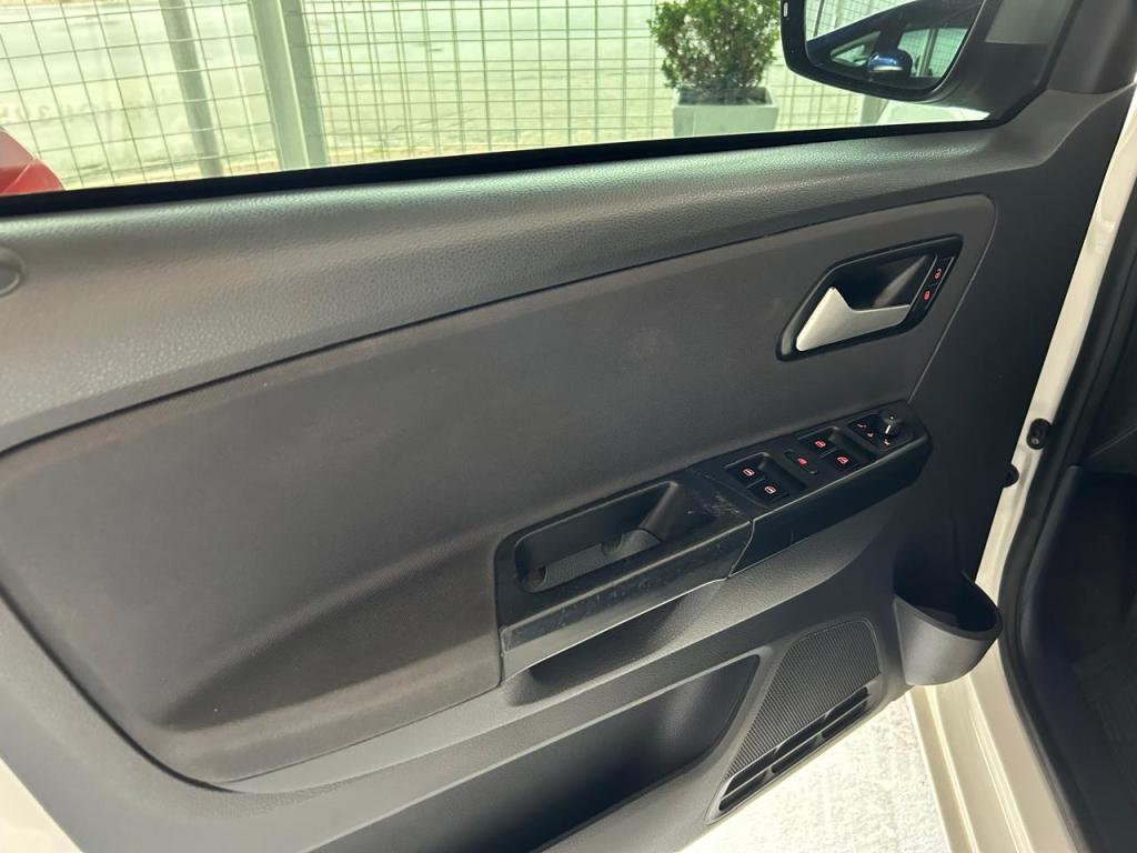 VOLKSWAGEN Fox - Foto