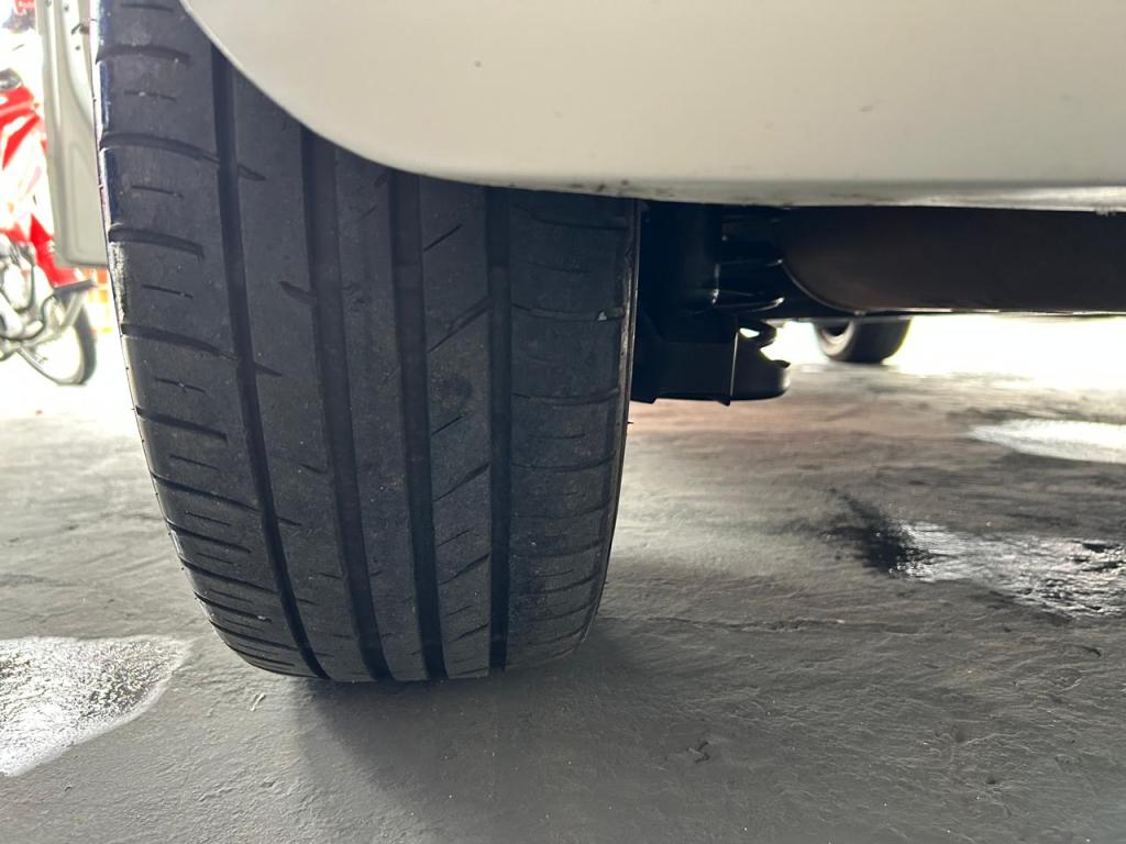 VOLKSWAGEN Fox - Foto