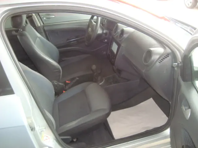 VOLKSWAGEN Gol - Foto