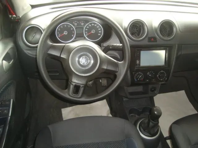 VOLKSWAGEN Gol - Foto