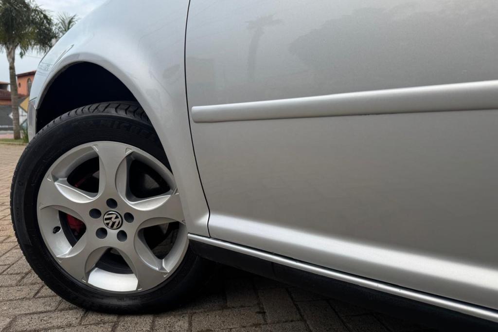 VOLKSWAGEN Golf - Foto