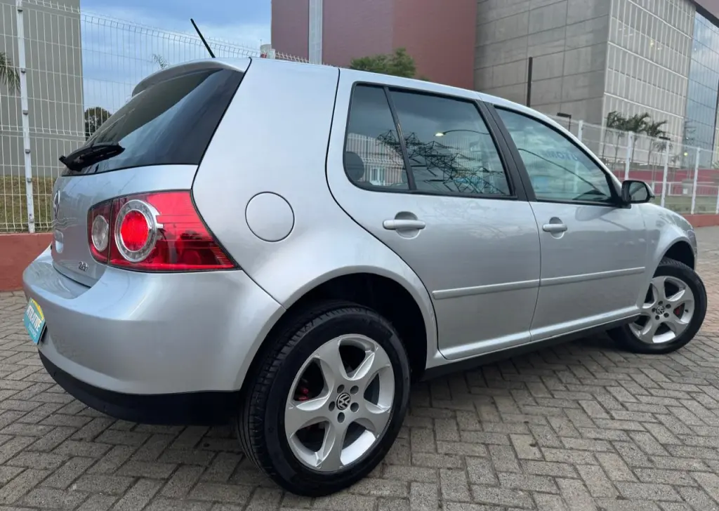 VOLKSWAGEN Golf - Foto