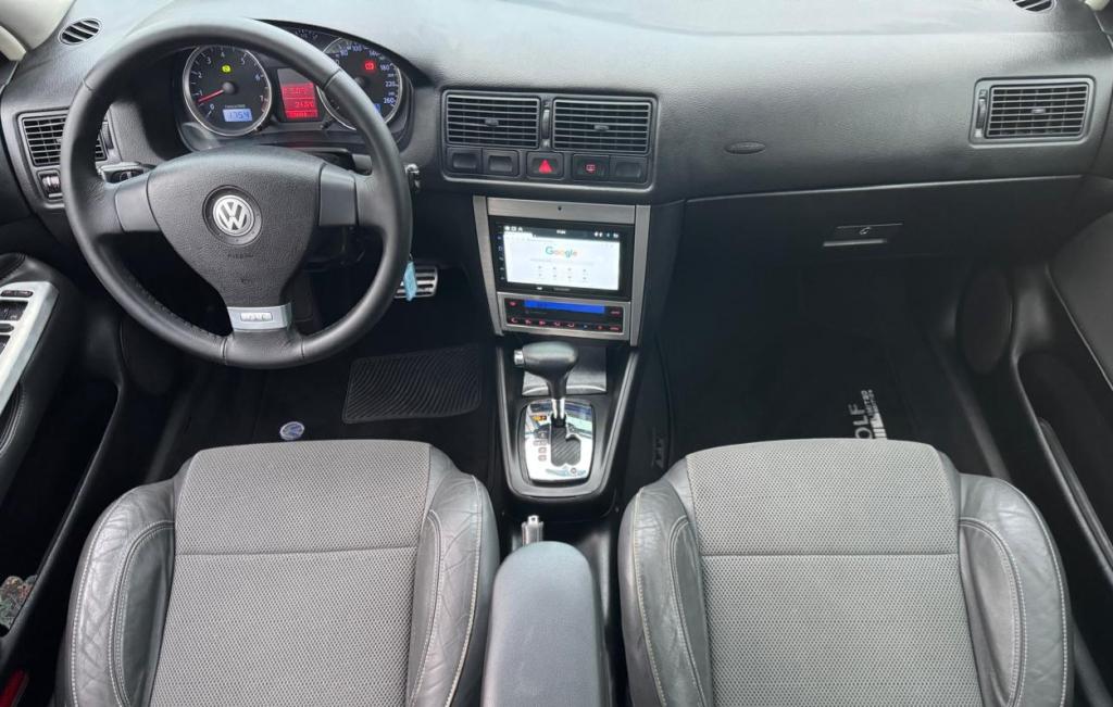 VOLKSWAGEN Golf - Foto