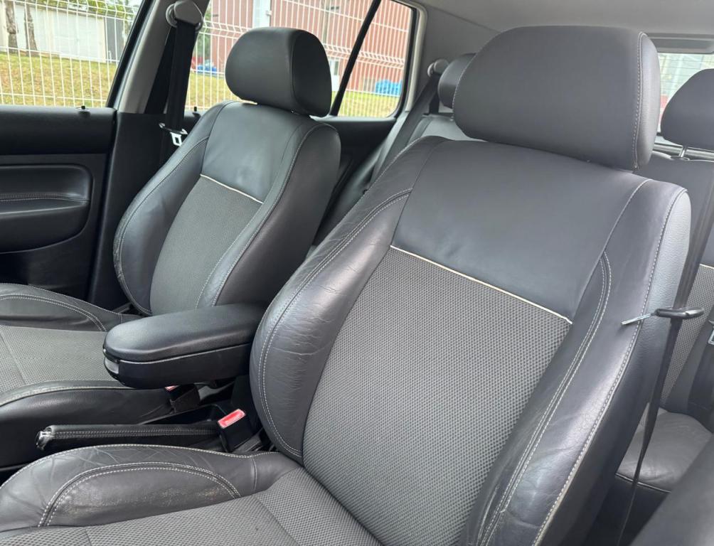 VOLKSWAGEN Golf - Foto