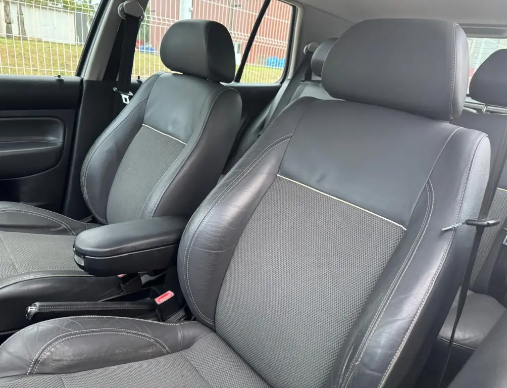 VOLKSWAGEN Golf - Foto