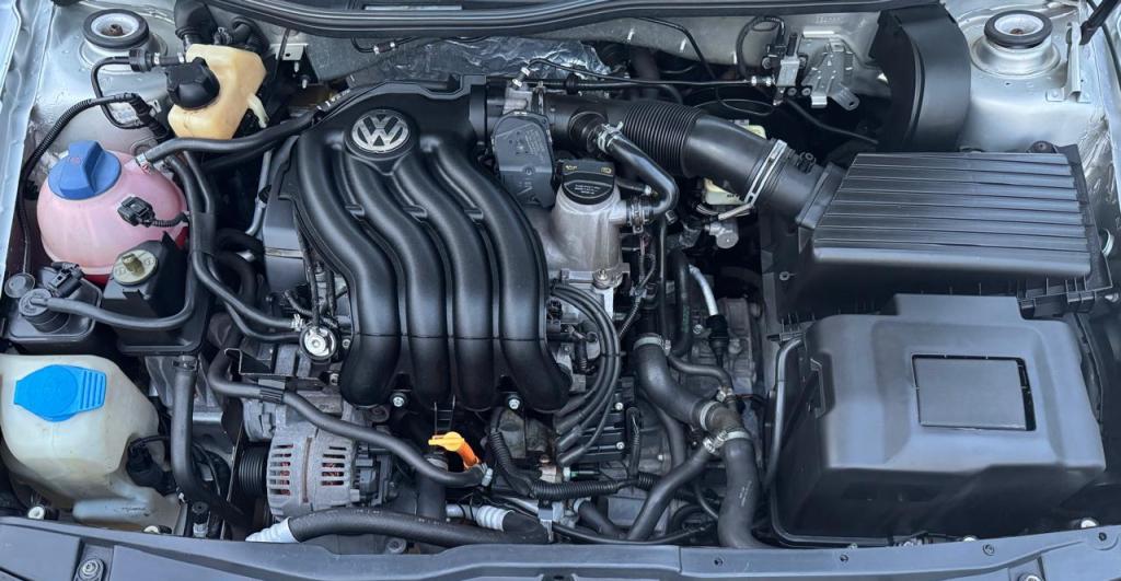 VOLKSWAGEN Golf - Foto