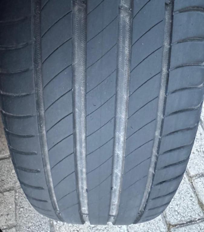 VOLKSWAGEN Golf - Foto