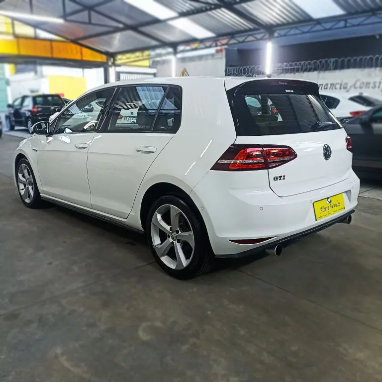 VOLKSWAGEN Golf - Foto