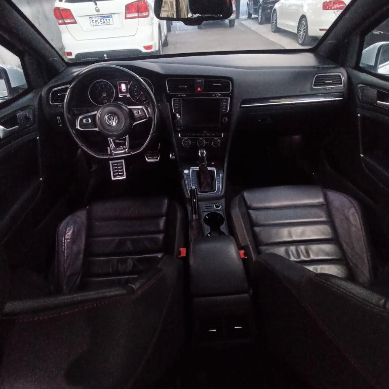 VOLKSWAGEN Golf - Foto