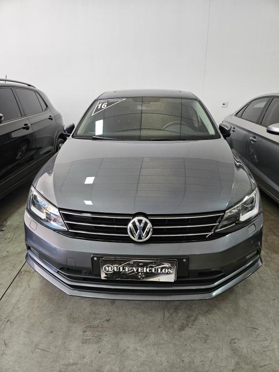VOLKSWAGEN Jetta - Foto