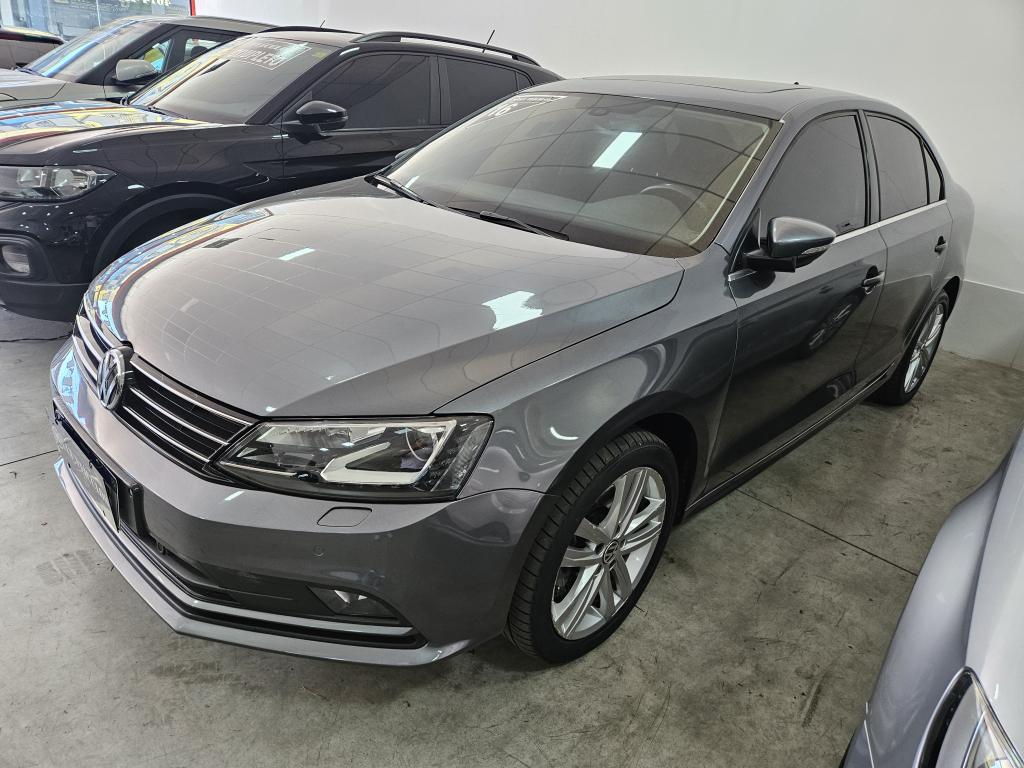VOLKSWAGEN Jetta - Foto
