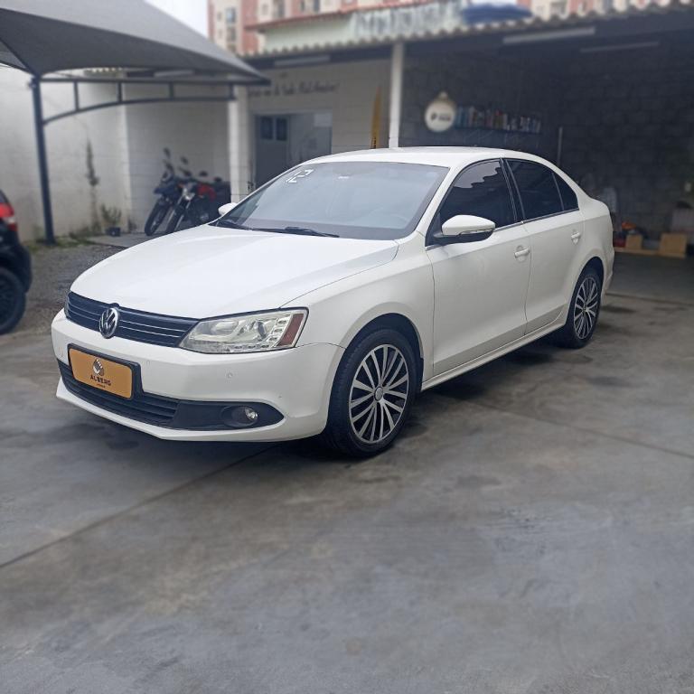 VOLKSWAGEN Jetta - Foto
