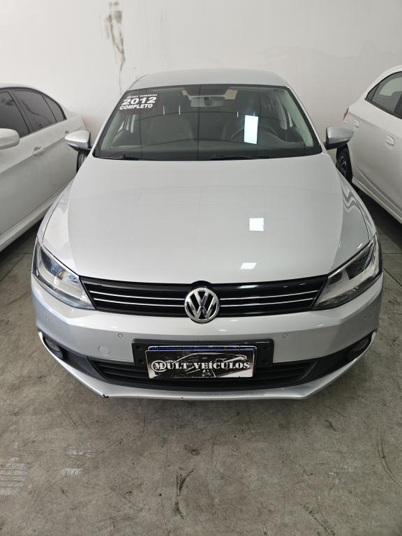 VOLKSWAGEN Jetta - Foto