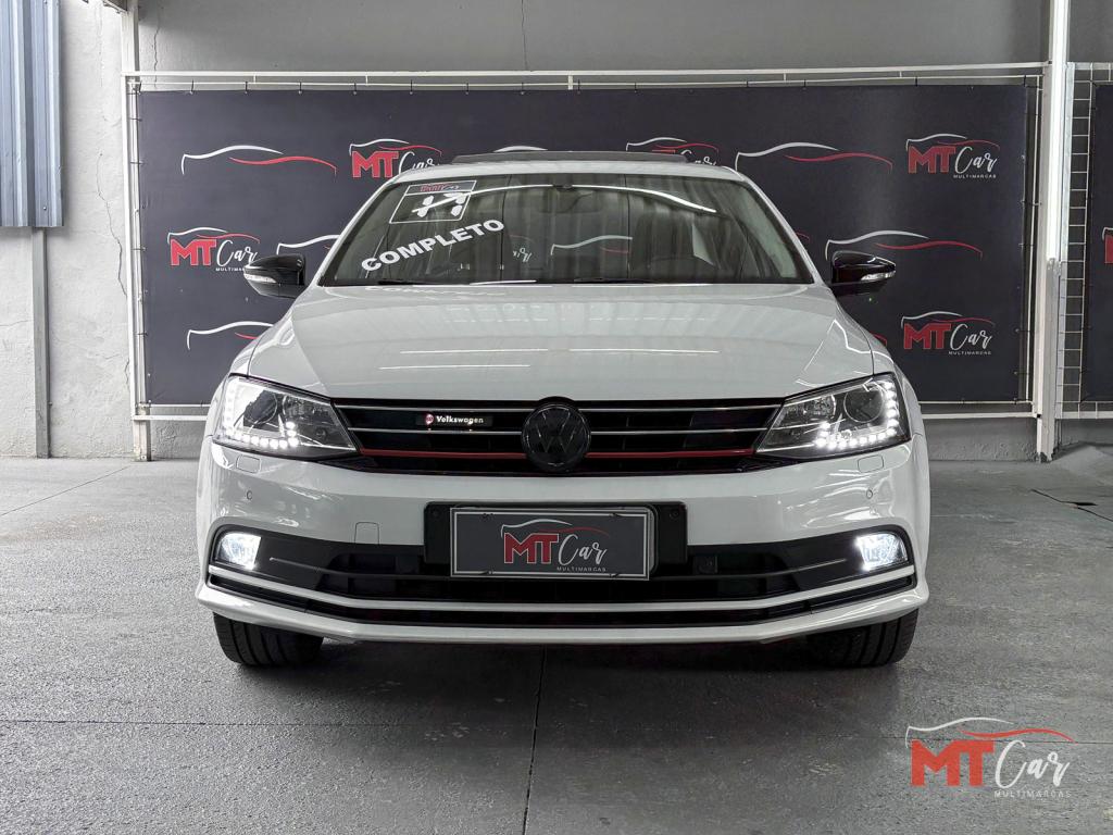 VOLKSWAGEN Jetta - Foto