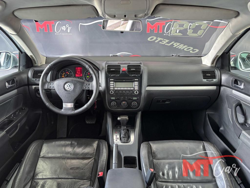 VOLKSWAGEN Jetta - Foto