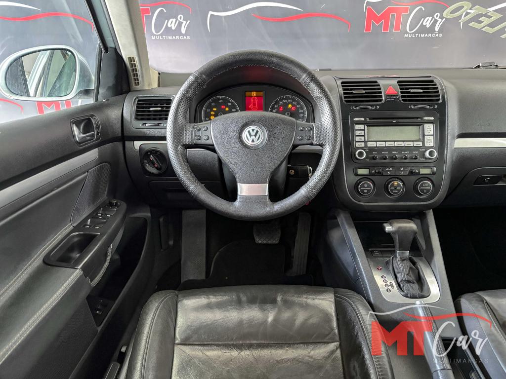 VOLKSWAGEN Jetta - Foto