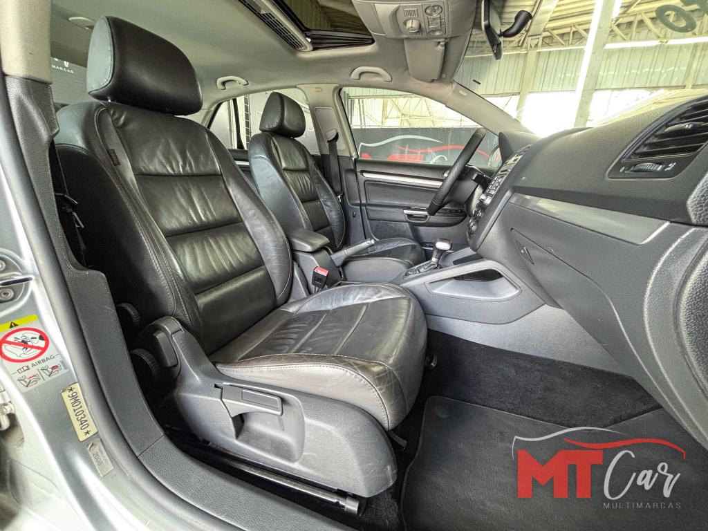 VOLKSWAGEN Jetta - Foto