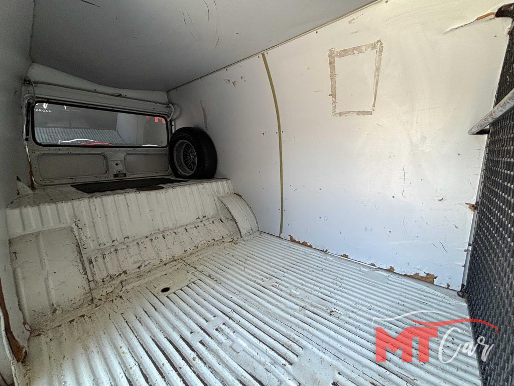 VOLKSWAGEN Kombi - Foto