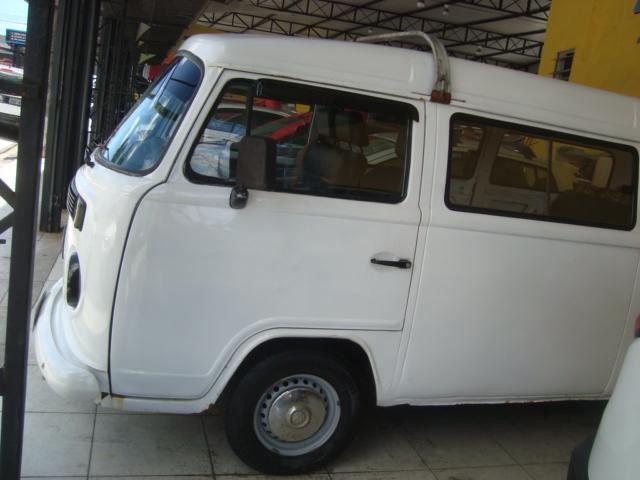 VOLKSWAGEN Kombi