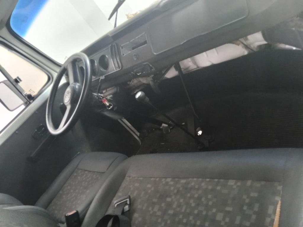 VOLKSWAGEN Kombi - Foto