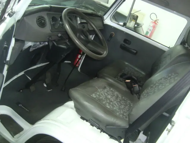 VOLKSWAGEN Kombi - Foto