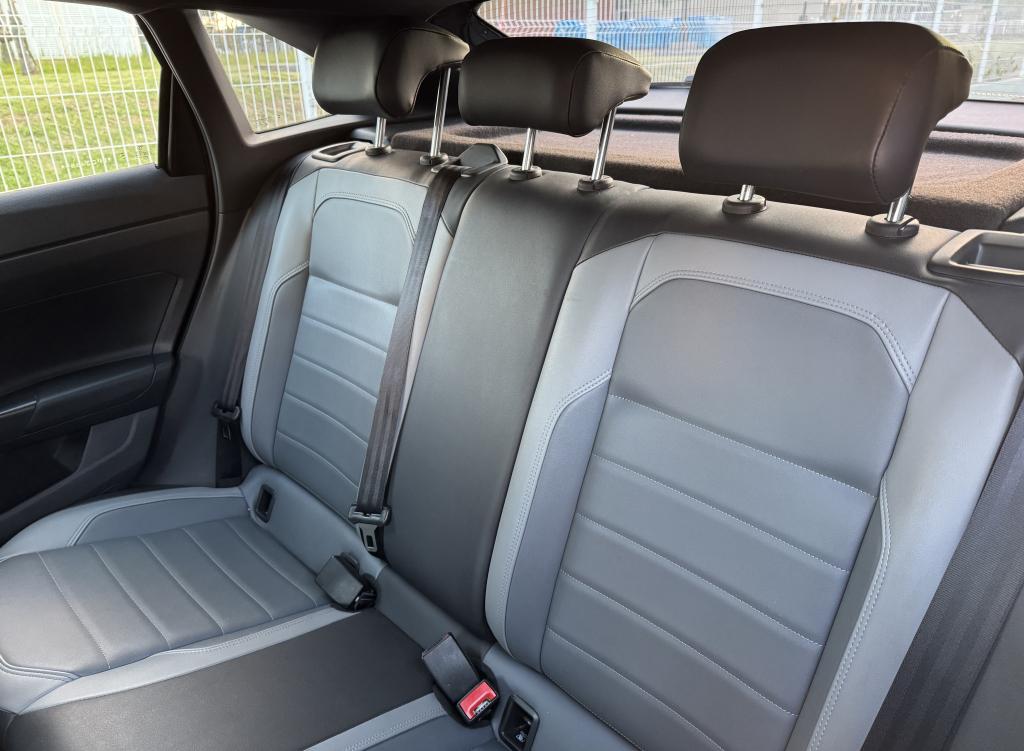 VOLKSWAGEN Nivus - Foto