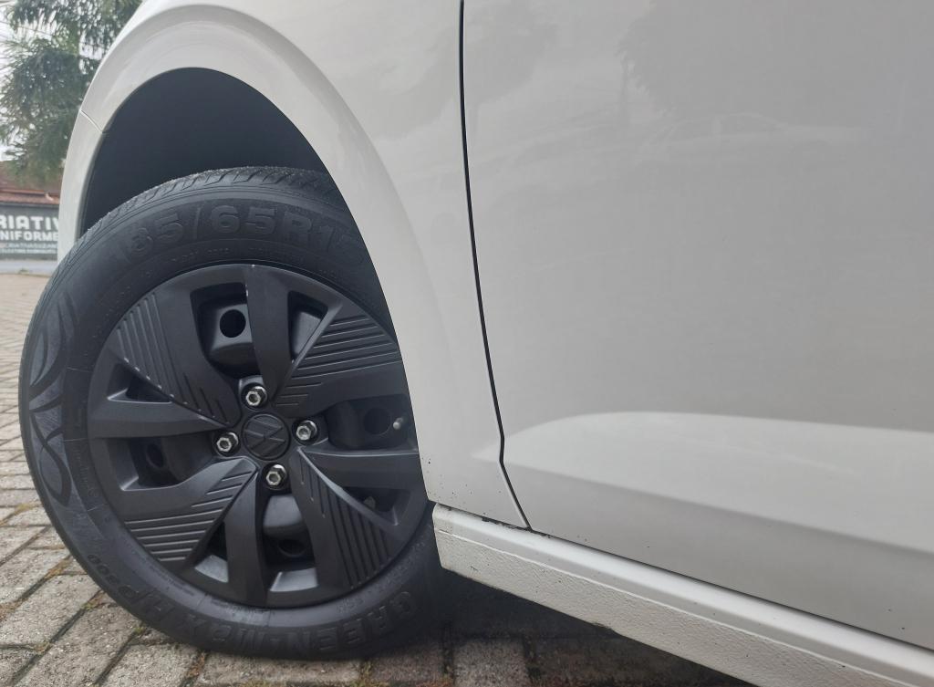 VOLKSWAGEN Polo Hatch - Foto