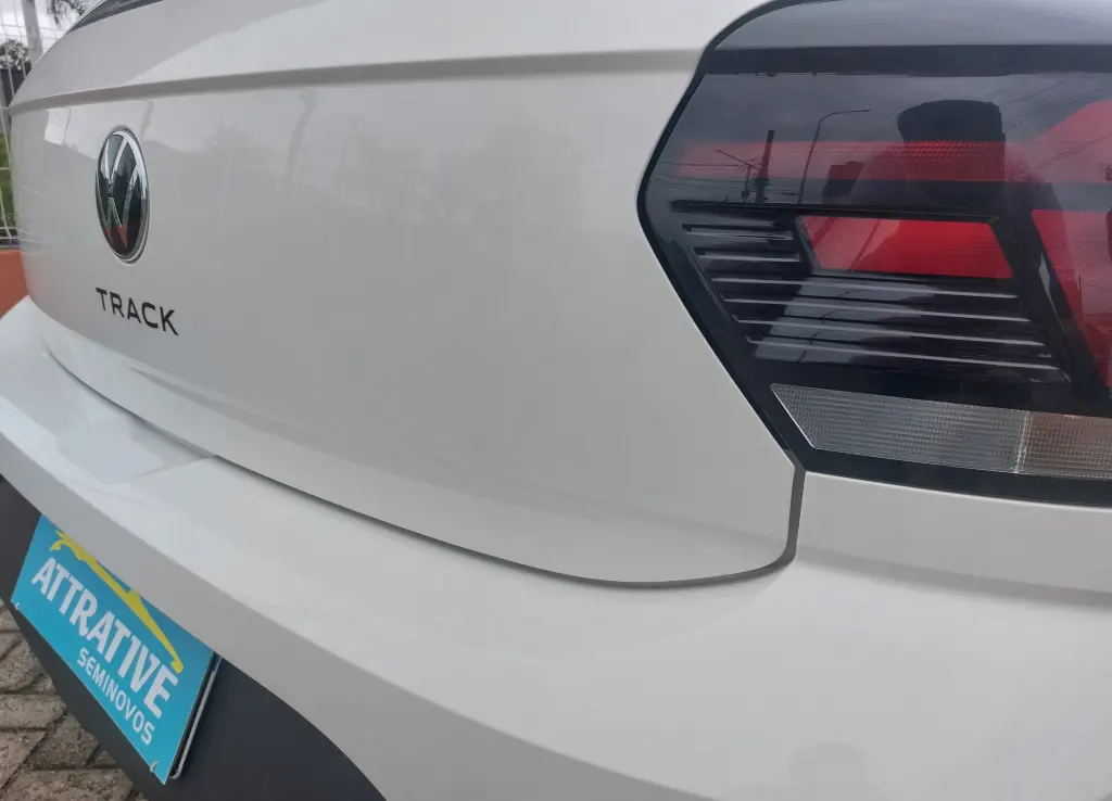 VOLKSWAGEN Polo Hatch - Foto