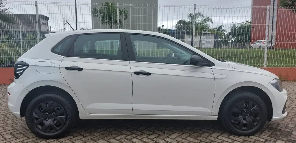 VOLKSWAGEN Polo Hatch - Foto