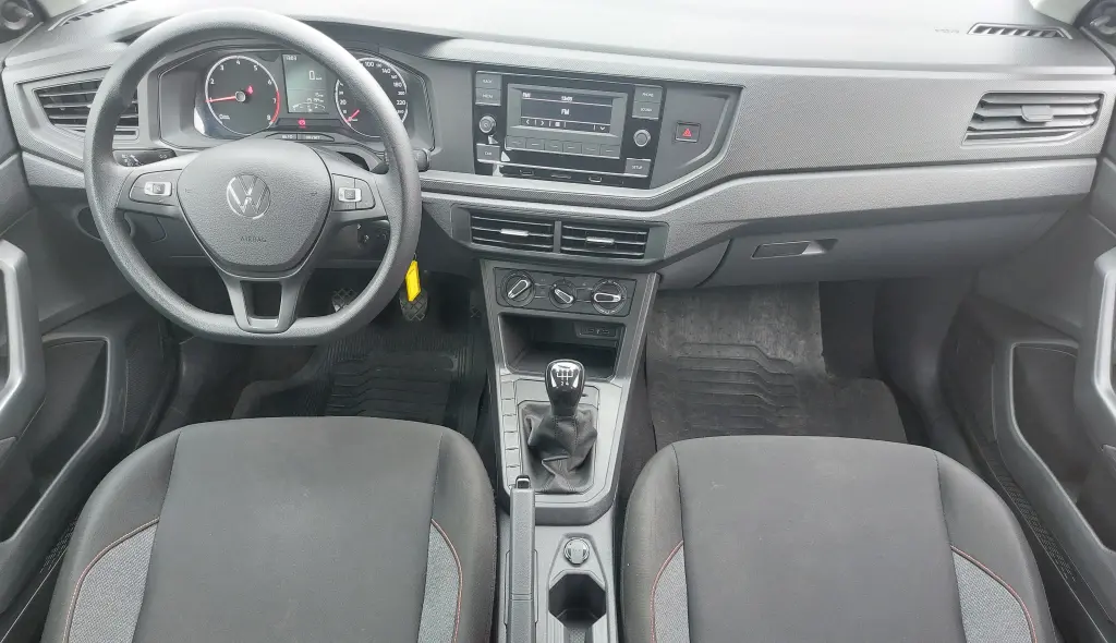 VOLKSWAGEN Polo Hatch - Foto