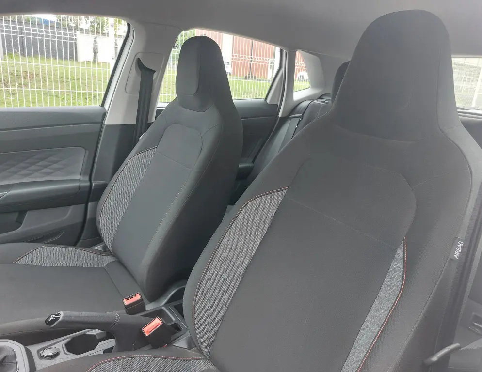 VOLKSWAGEN Polo Hatch - Foto