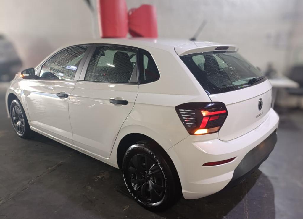 VOLKSWAGEN Polo Hatch - Foto