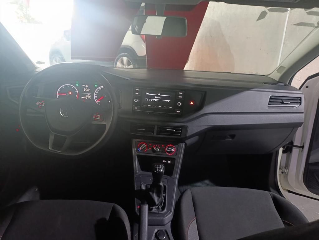 VOLKSWAGEN Polo Hatch - Foto