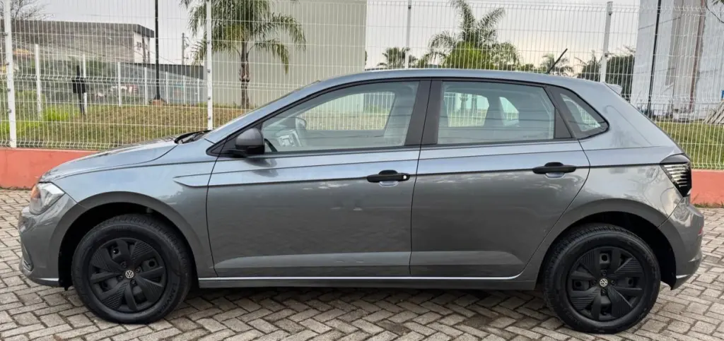 VOLKSWAGEN Polo Hatch - Foto