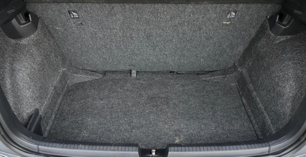 VOLKSWAGEN Polo Hatch - Foto