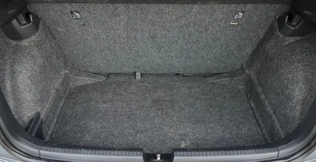 VOLKSWAGEN Polo Hatch - Foto