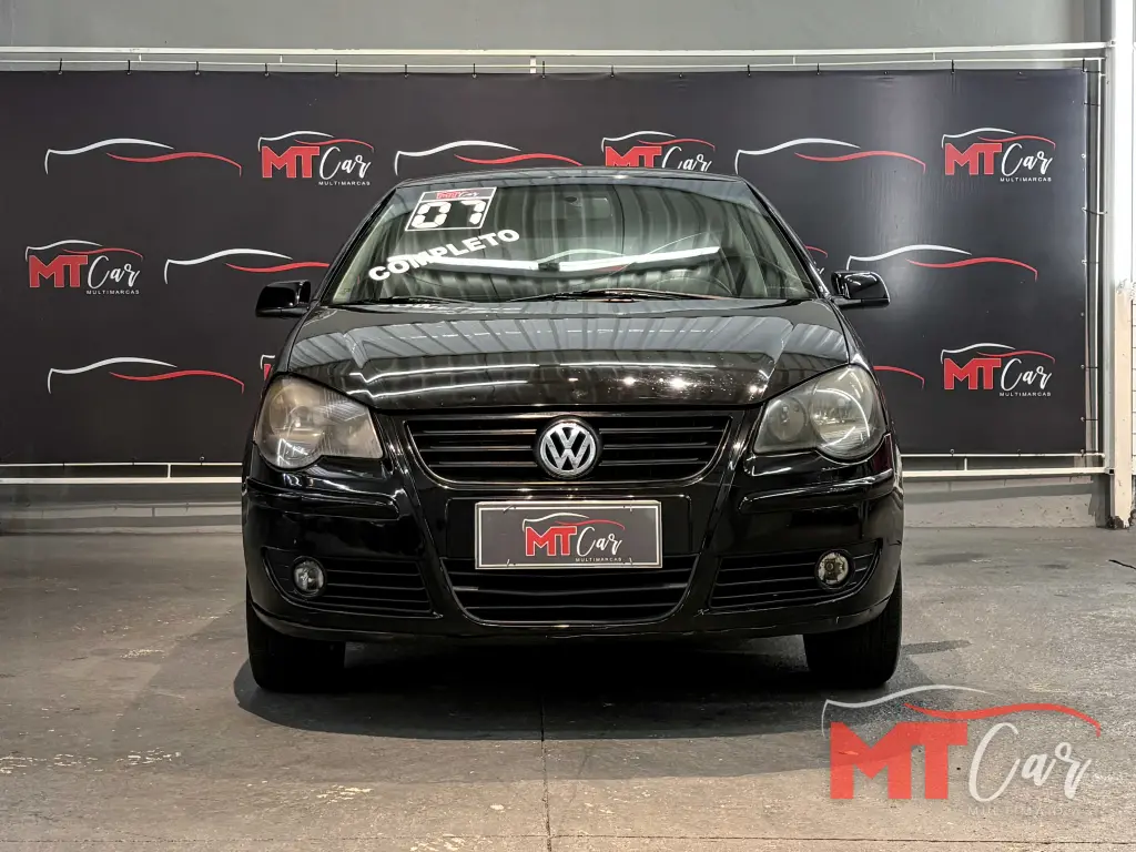 VOLKSWAGEN Polo Hatch - Foto