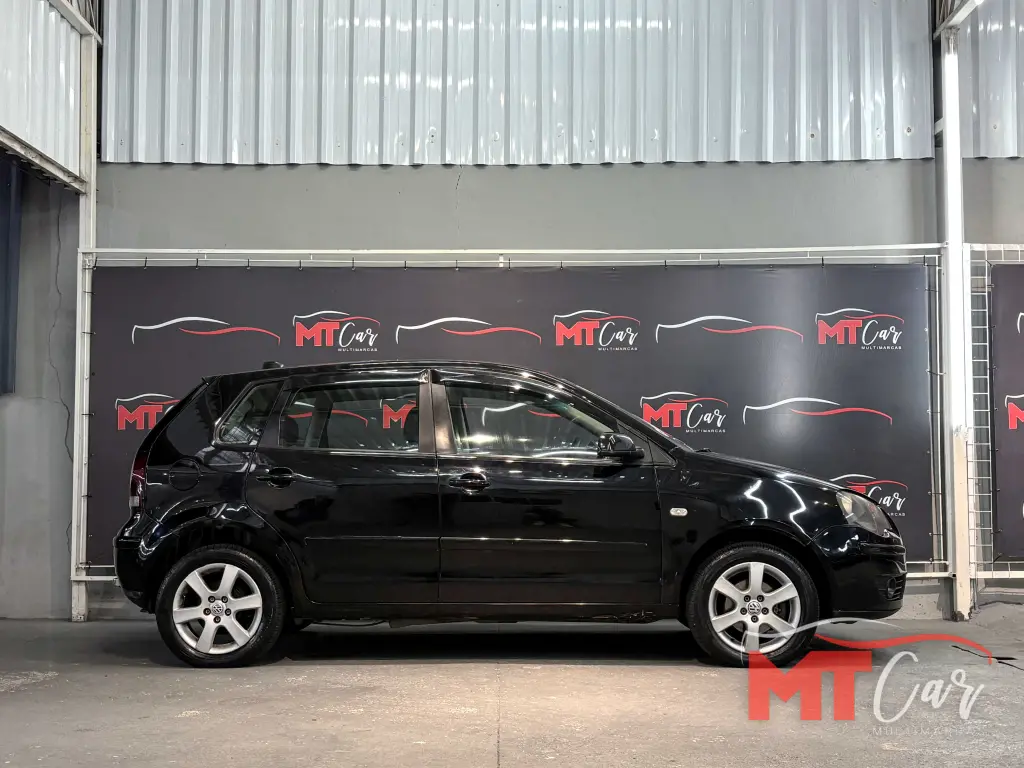 VOLKSWAGEN Polo Hatch - Foto