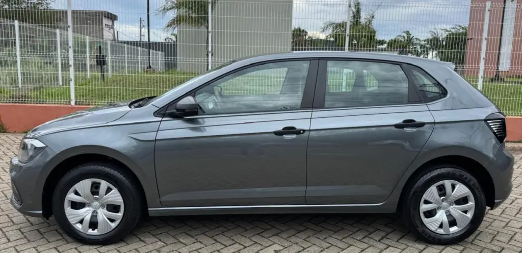 VOLKSWAGEN Polo Hatch - Foto