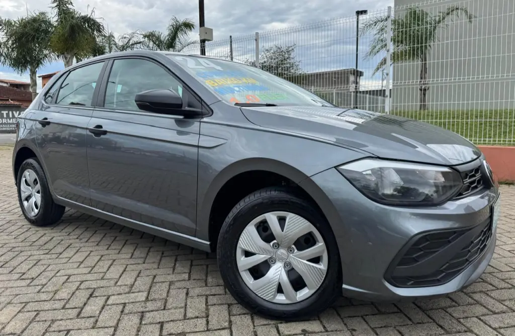 VOLKSWAGEN Polo Hatch - Foto