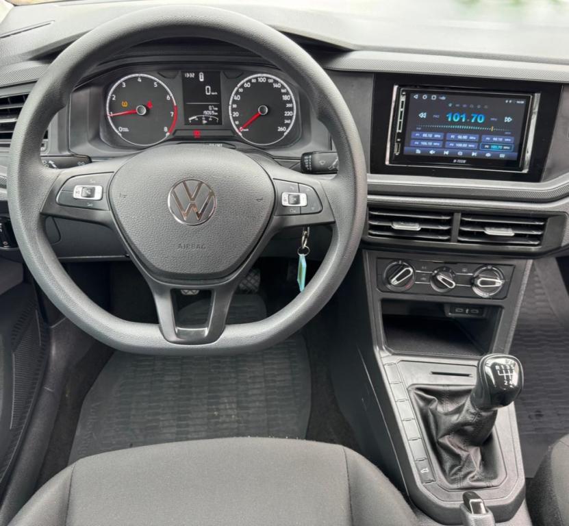 VOLKSWAGEN Polo Hatch - Foto