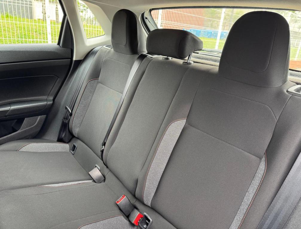 VOLKSWAGEN Polo Hatch - Foto