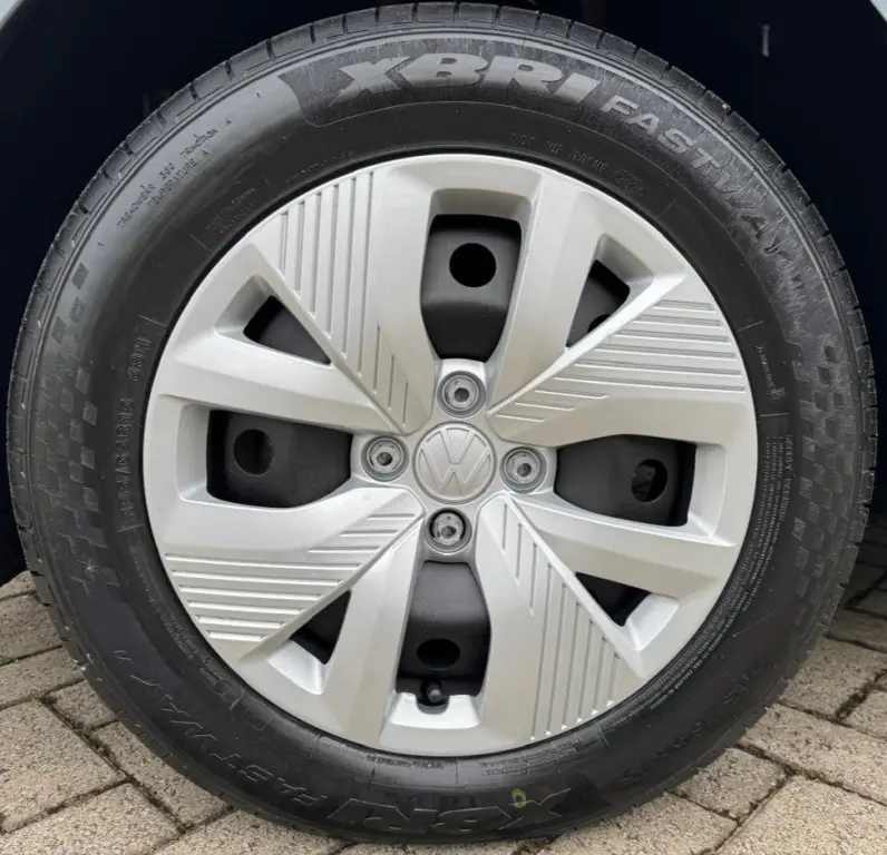 VOLKSWAGEN Polo Hatch - Foto